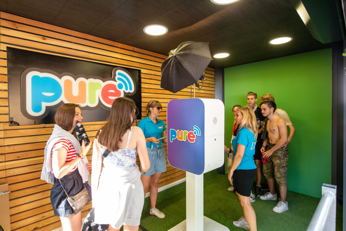 Expérience Photobooth Immersive : Plongez Vos Invités dans l'Instant