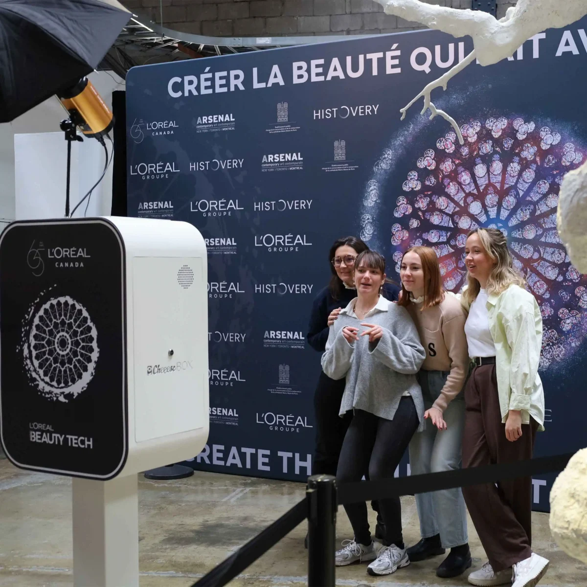 Location photobooth Montréal – CheeeseBOX
